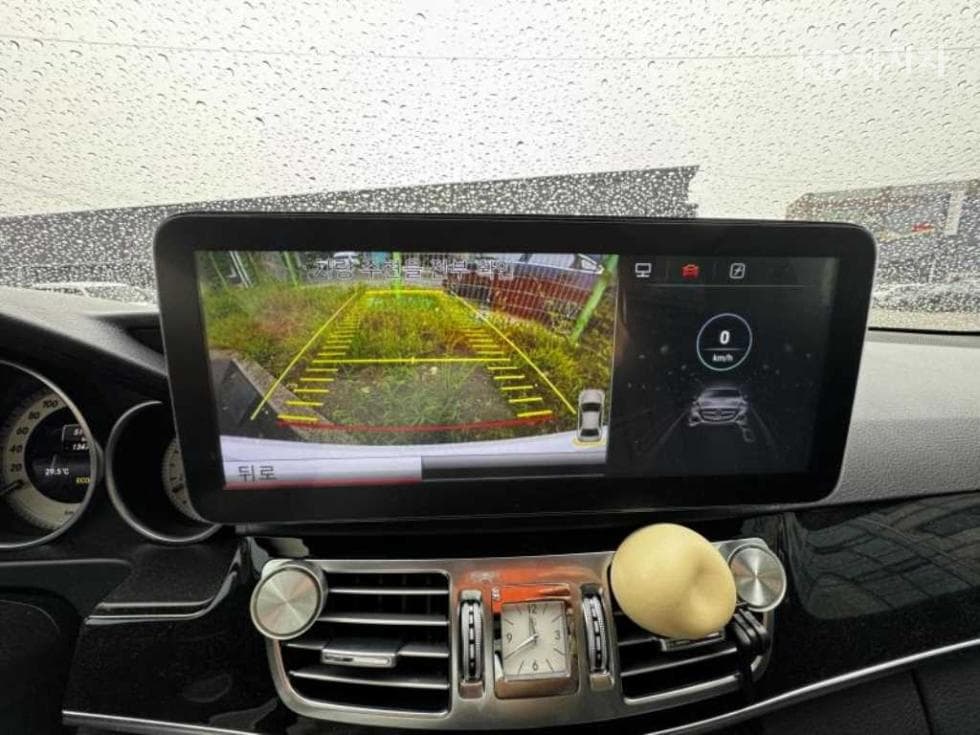 Mercedes-Benz Нов E-КласE300 4매틱 Авангард W212 - 14
