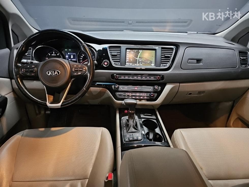 Киа All New Канивал9-местен 2.2 Дизел Престиж - 7