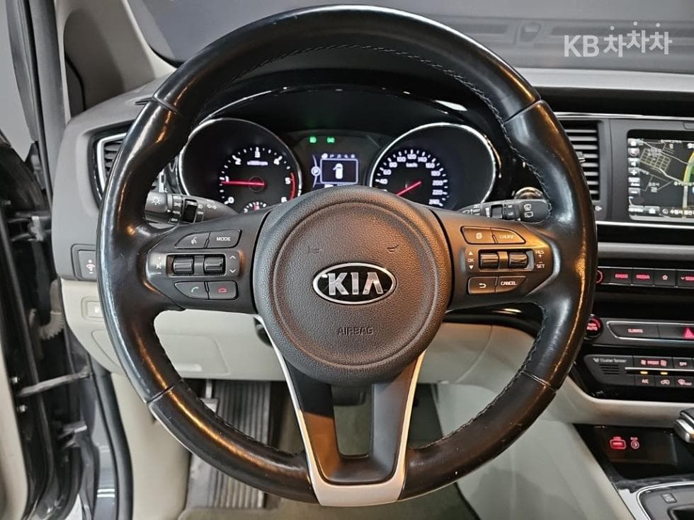 Киа All New Канивал9-местен 2.2 Дизел Престиж - 9