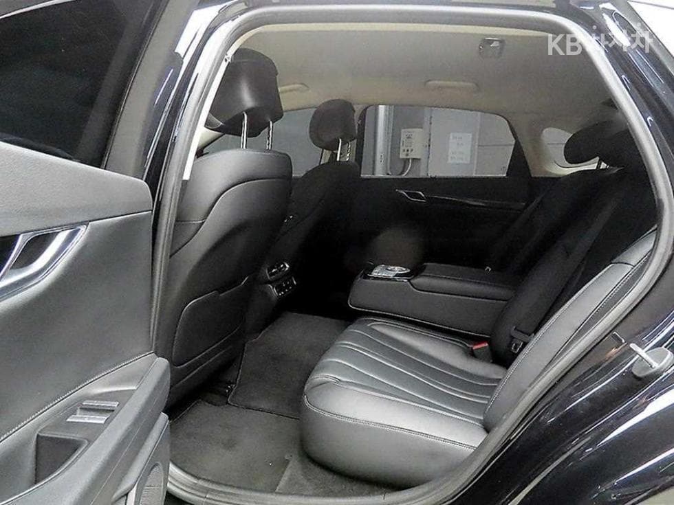 Дженезис G80(RG3)2.5 Турбо Бензин Директ Инжекция 2WD - 6