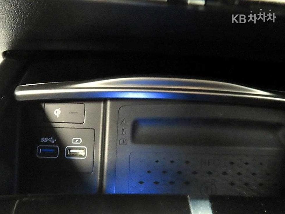 Дженезис G80(RG3)2.5 Турбо Бензин Директ Инжекция 2WD - 13