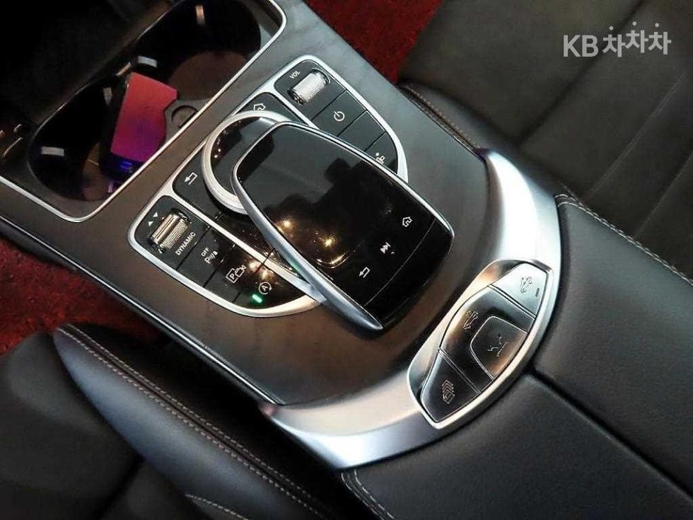 Mercedes-Benz The New (facelift) C-ClassC200 Cabriolet - 13