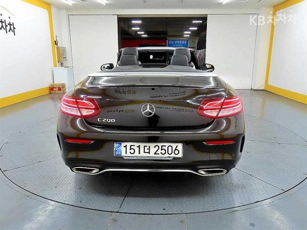 Mercedes-Benz The New (facelift) C-ClassC200 Cabriolet - 17
