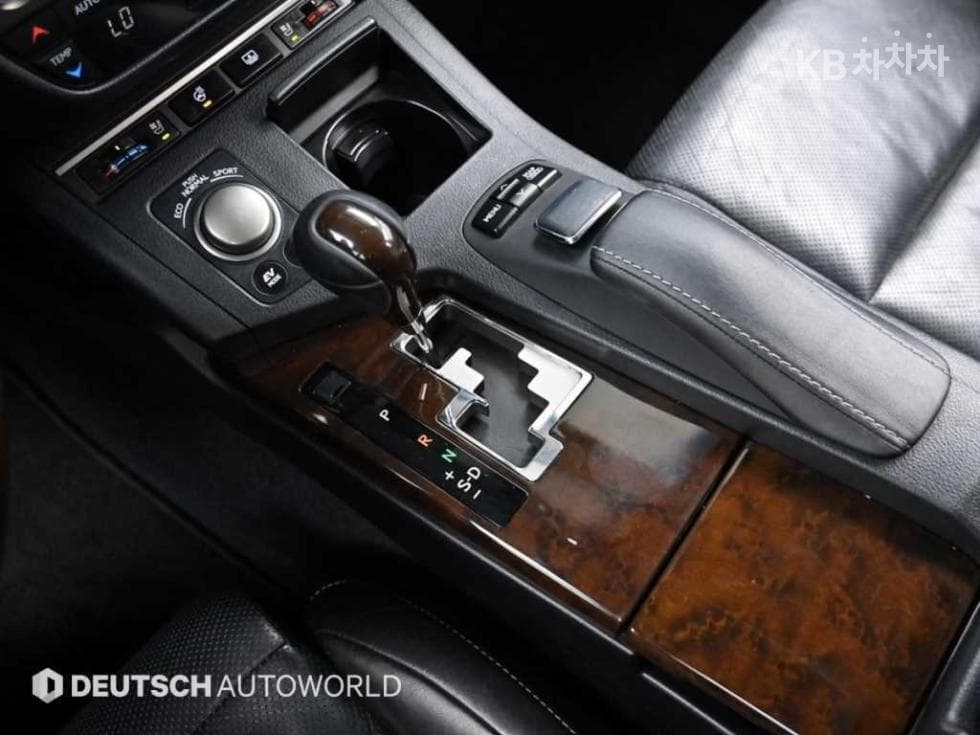 Lexus New ES300h 이그제큐티브 - 9