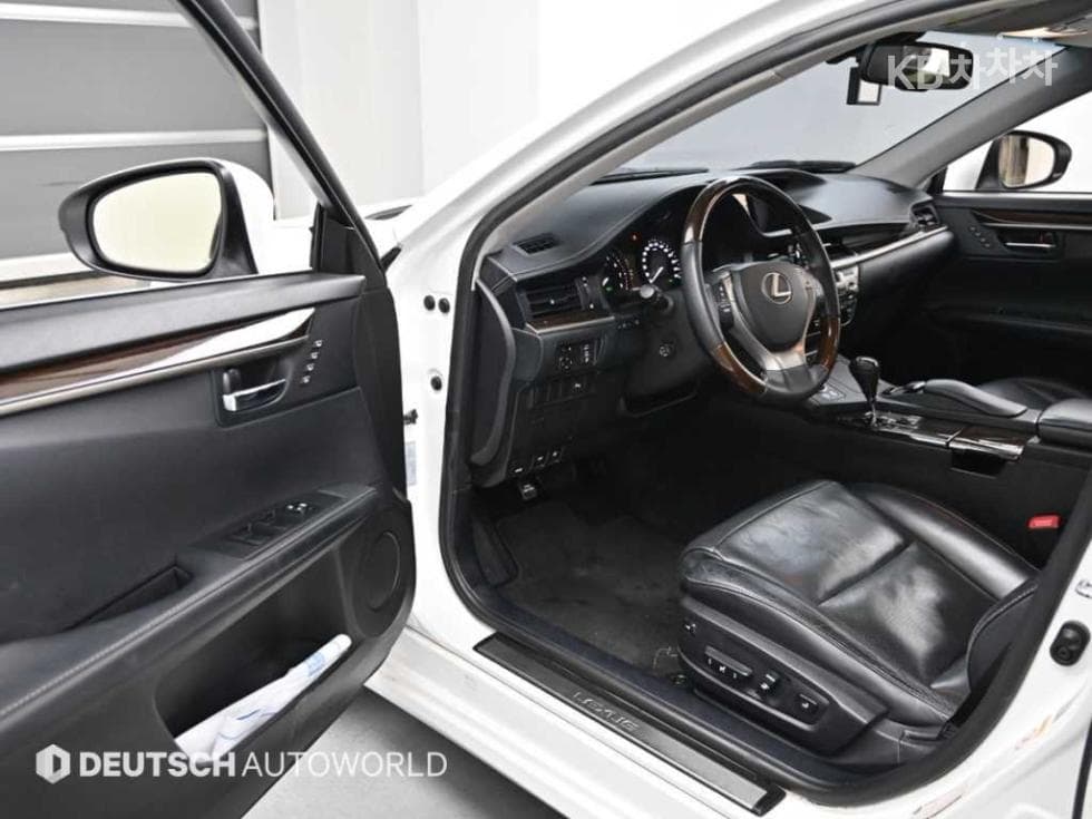 Lexus New ES300h 이그제큐티브 - 11