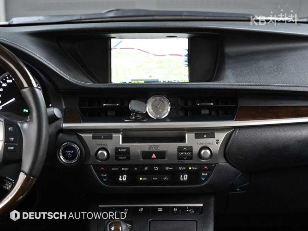Lexus New ES300h 이그제큐티브 - 14