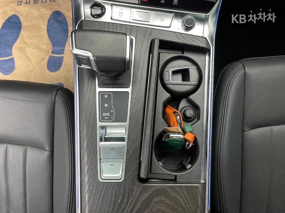 Ауди A6(C8)45 TFSI Quattro Premium - 10