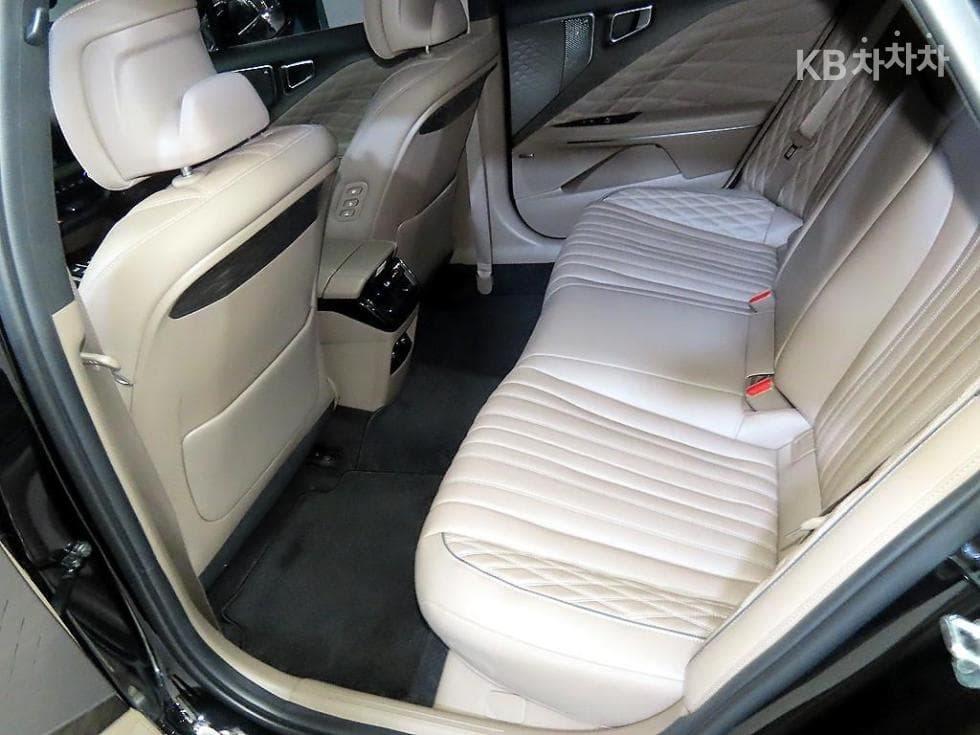 Kia K82.5L gasoline Signature - 7