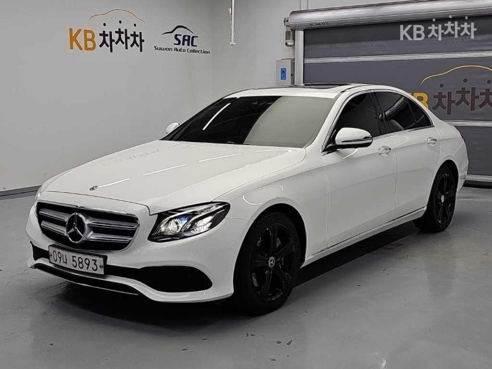 Mercedes-Benz E-Клас (W213) E300 4Matic Exclusive - Image 1