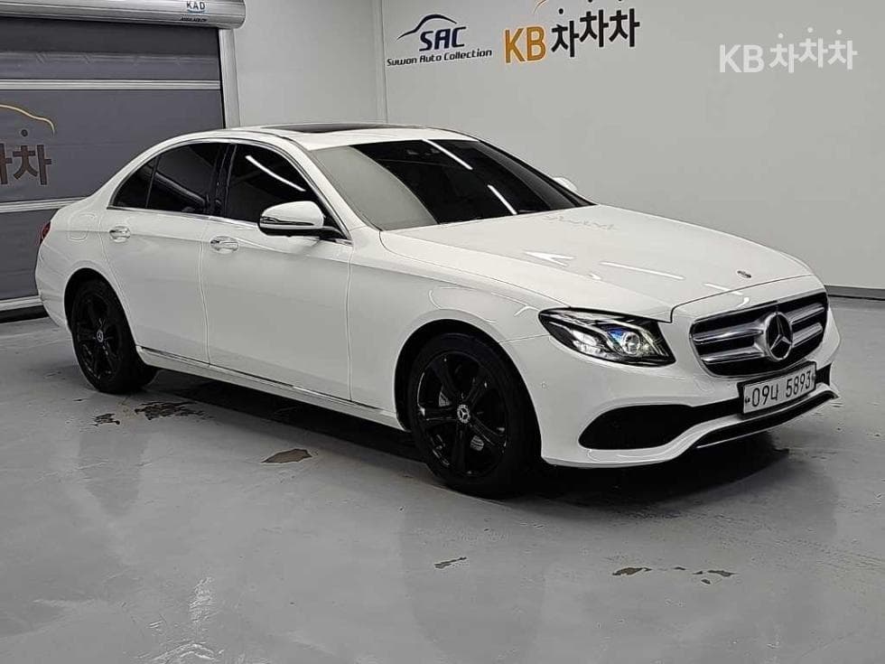 Mercedes-Benz E-Клас (W213)E300 4Matic Exclusive - 4