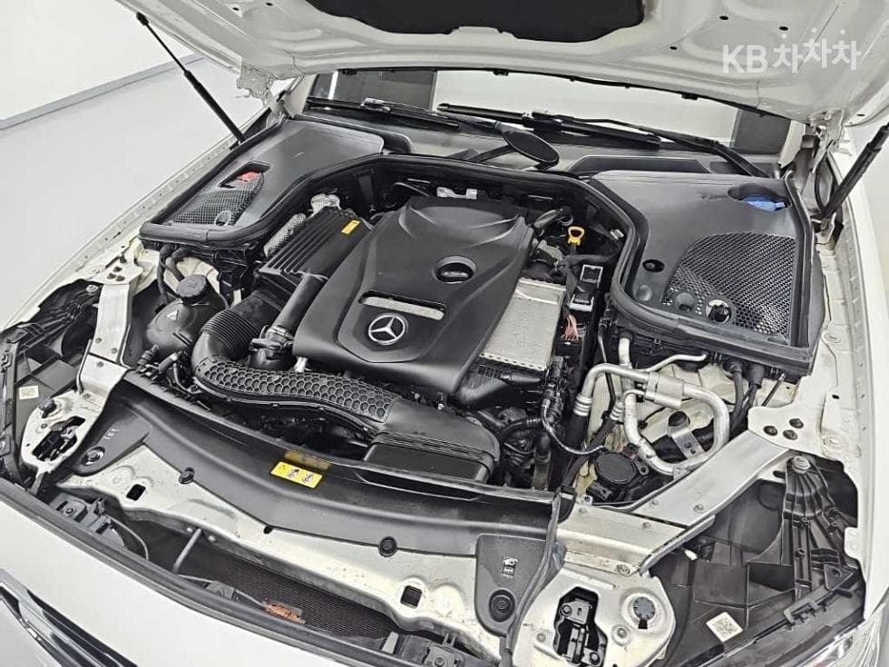 Mercedes-Benz E-Клас (W213)E300 4Matic Exclusive - 5