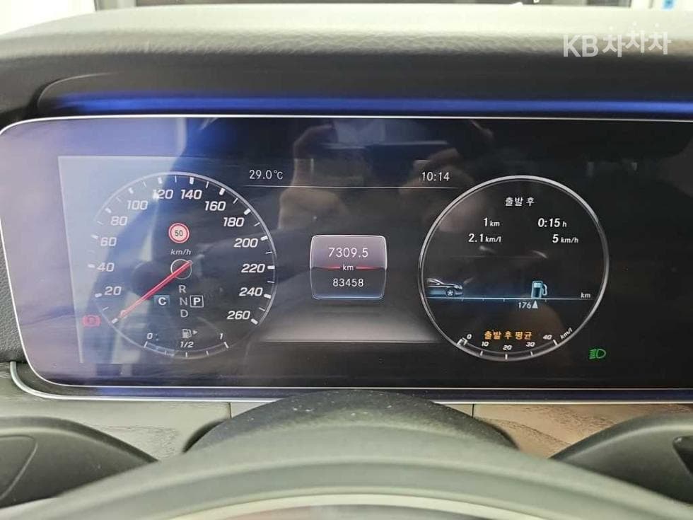 Mercedes-Benz E-Клас (W213)E300 4Matic Exclusive - 6