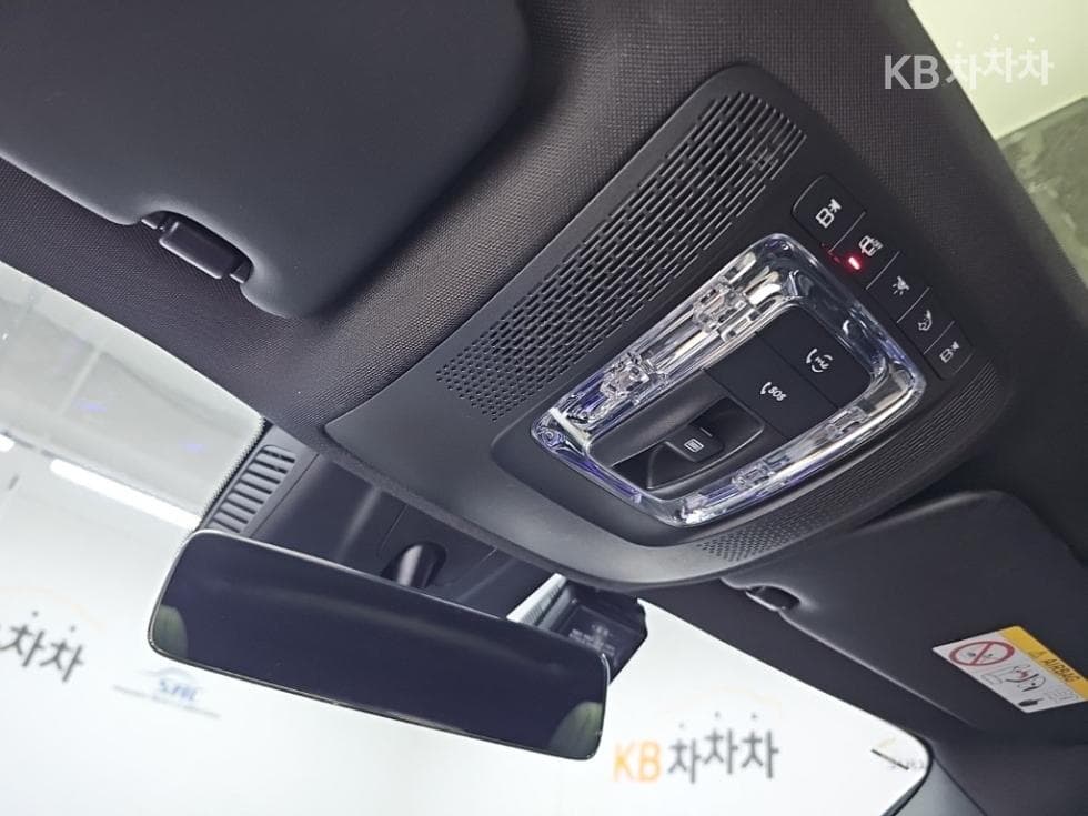 Mercedes-Benz GLB(X247)GLB 220 - 16