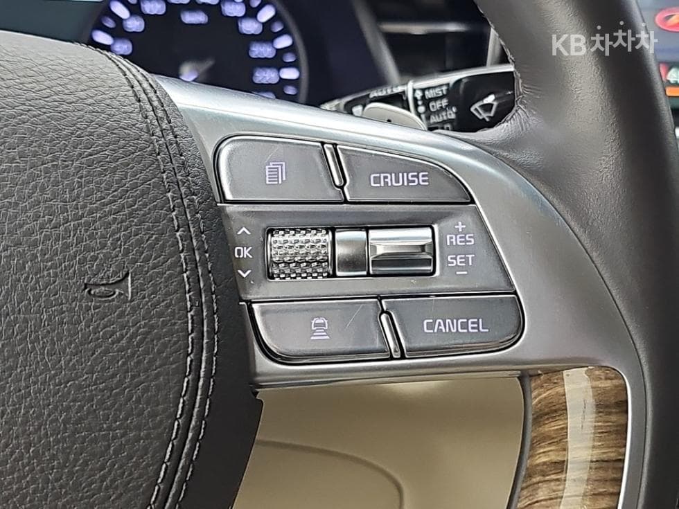 Киа 더 K93.8 GDI AWD 플래티넘Ⅰ - 17