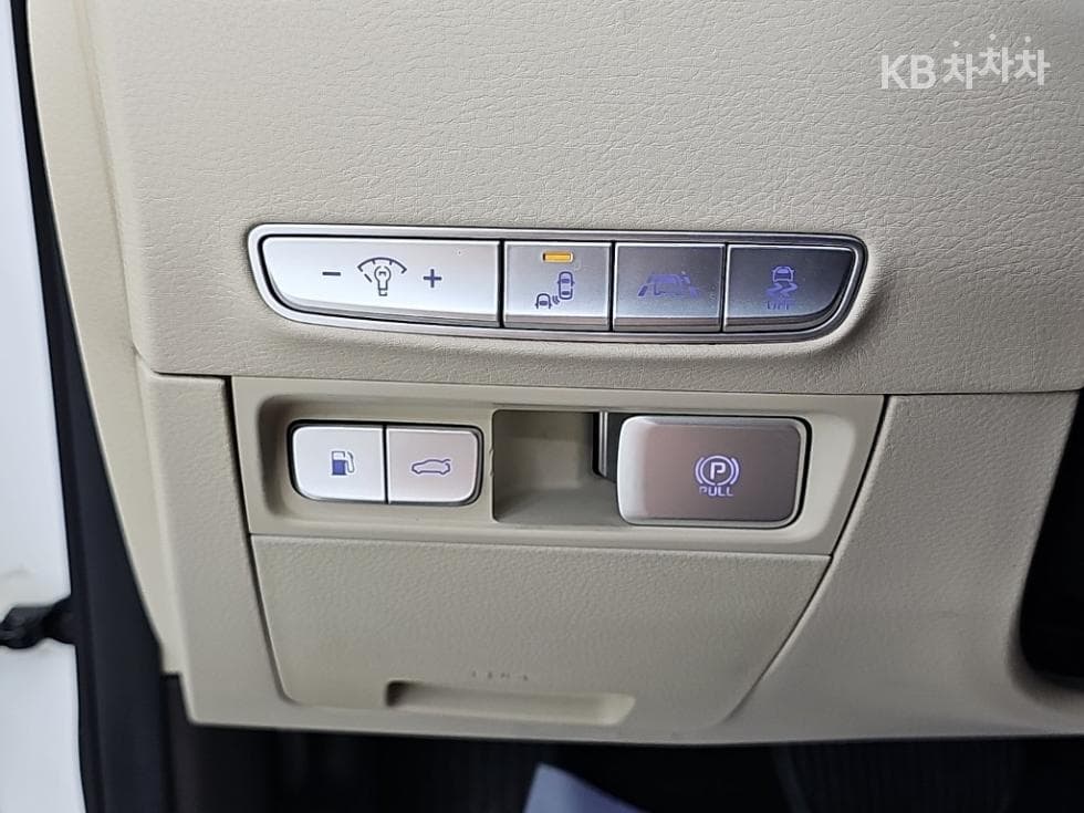 Киа 더 K93.8 GDI AWD 플래티넘Ⅰ - 18