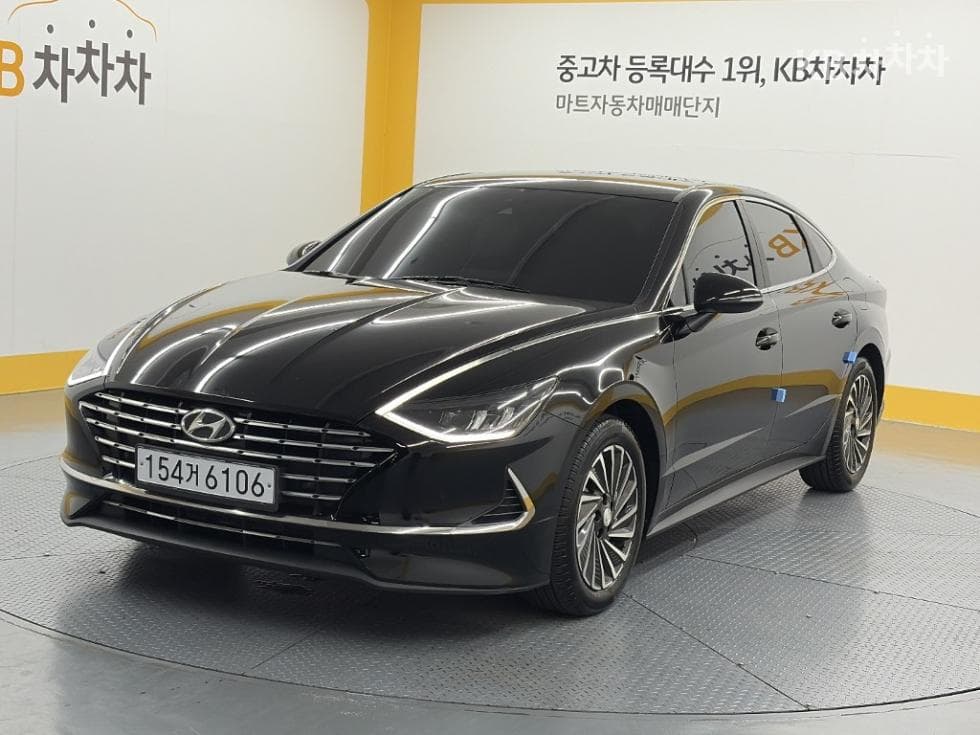 Hyundai Sonata Hybrid (DN8) 2.0 Hybrid Premium Plus - Image 1