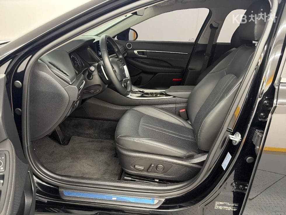 Hyundai Sonata Hybrid (DN8)2.0 Hybrid Premium Plus - 11