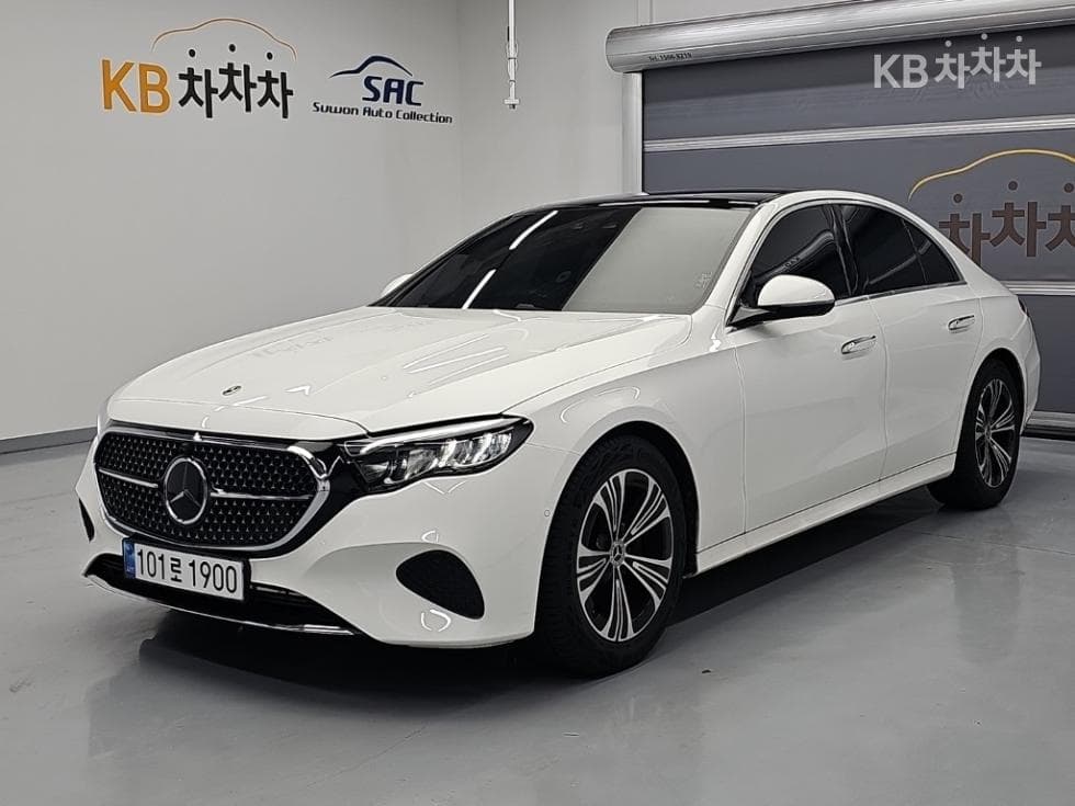 Mercedes-Benz E-클래스 (W214) E200 Avantgrade - Image 1