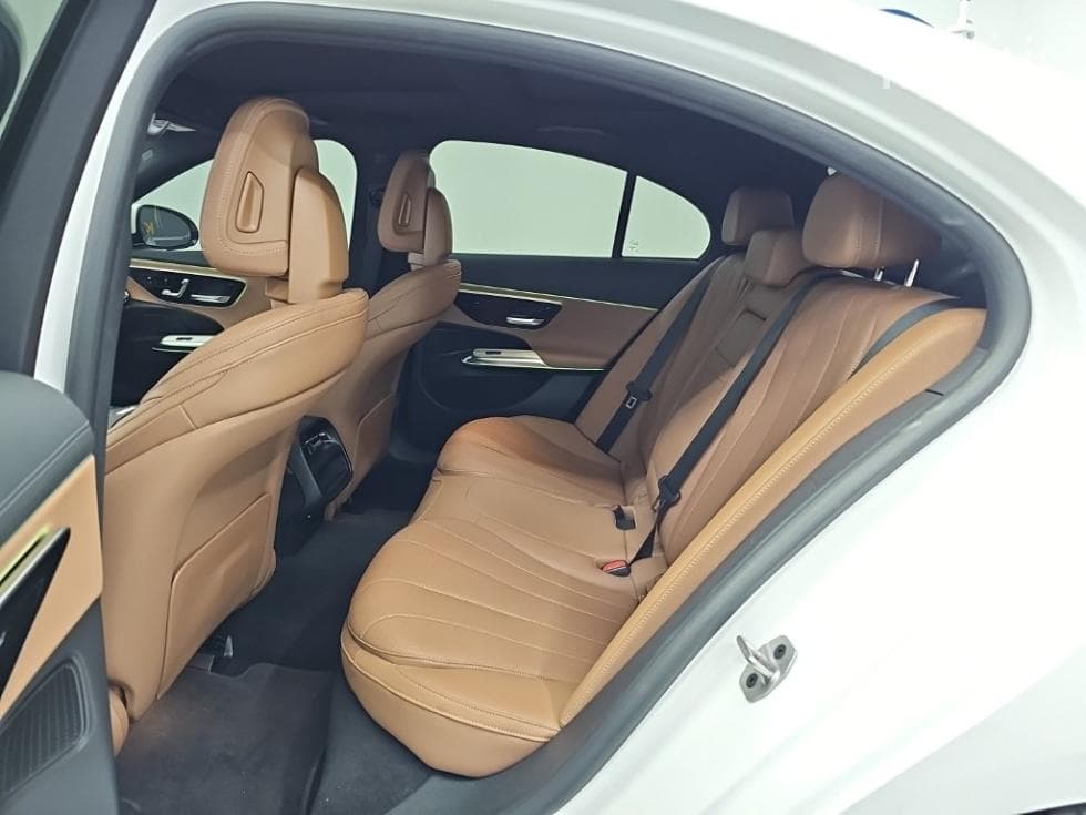 Mercedes-Benz E-클래스 (W214)E200 Avantgrade - 12