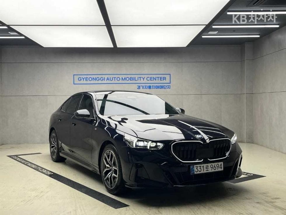 BMW New5 Series(G60) 520i M Sport - Image 1