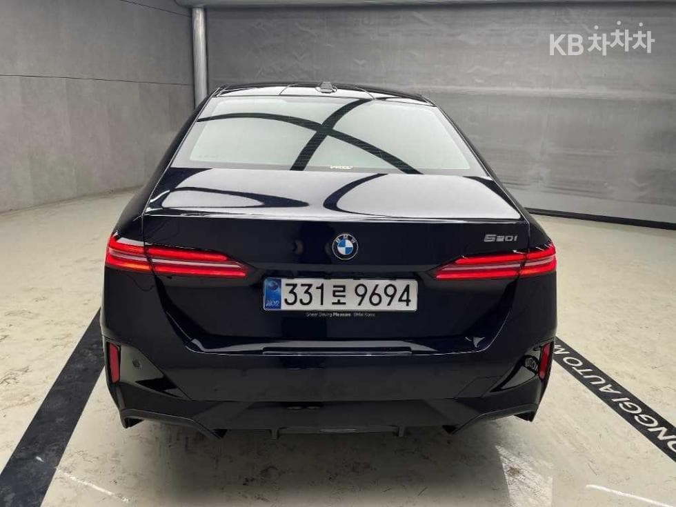 BMW New5 Series(G60)520i M Sport - 3