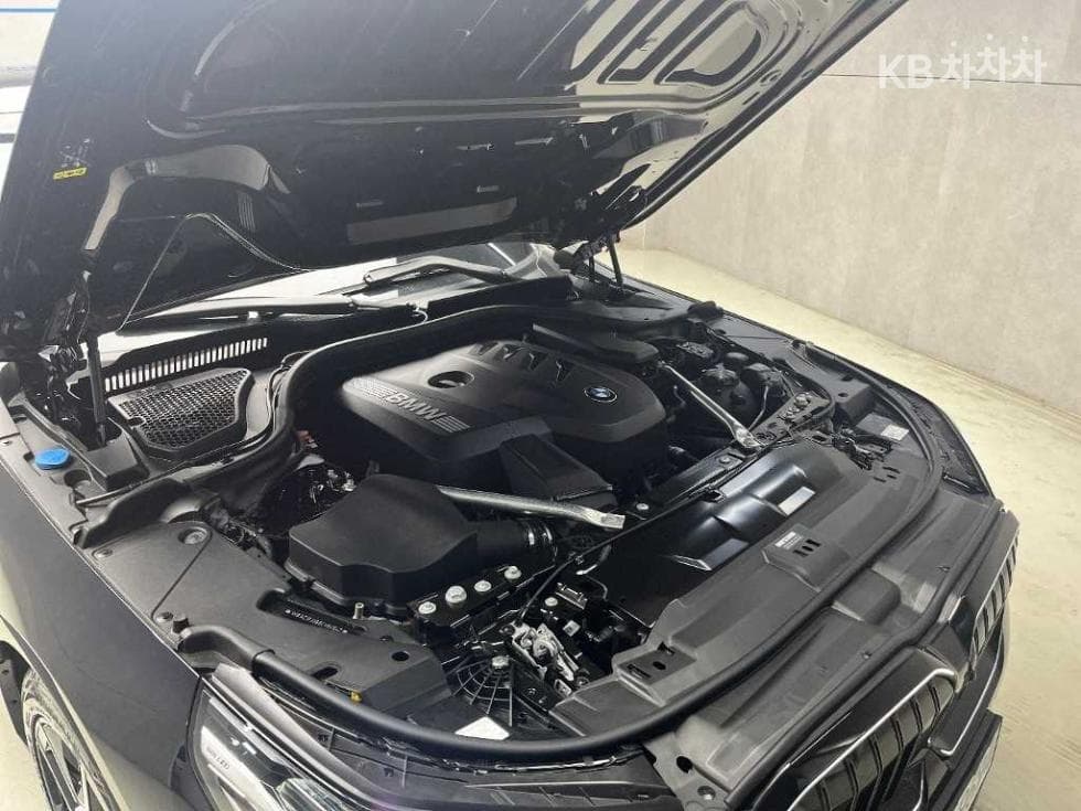 BMW New5 Series(G60)520i M Sport - 16