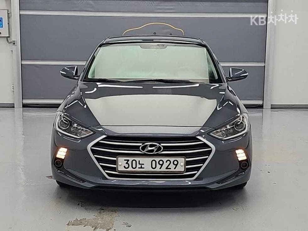 Хюндай Avante (Elantra)AD1.6 e-VGT Смарт - 2