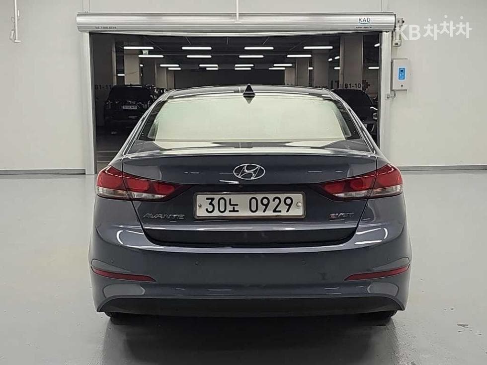 Хюндай Avante (Elantra)AD1.6 e-VGT Смарт - 3