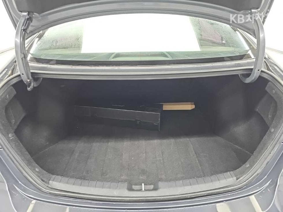 Хюндай Avante (Elantra)AD1.6 e-VGT Смарт - 18