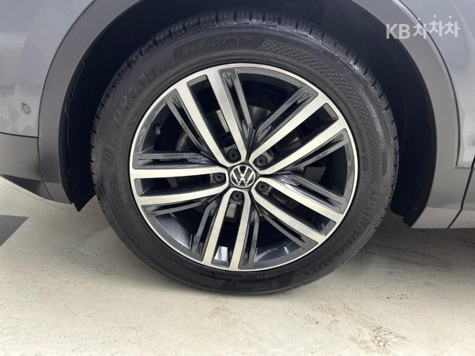 Volkswagen The New (фейслифт) Tiguan2.0 Турбо Дизел Инжекция Prestige - 18