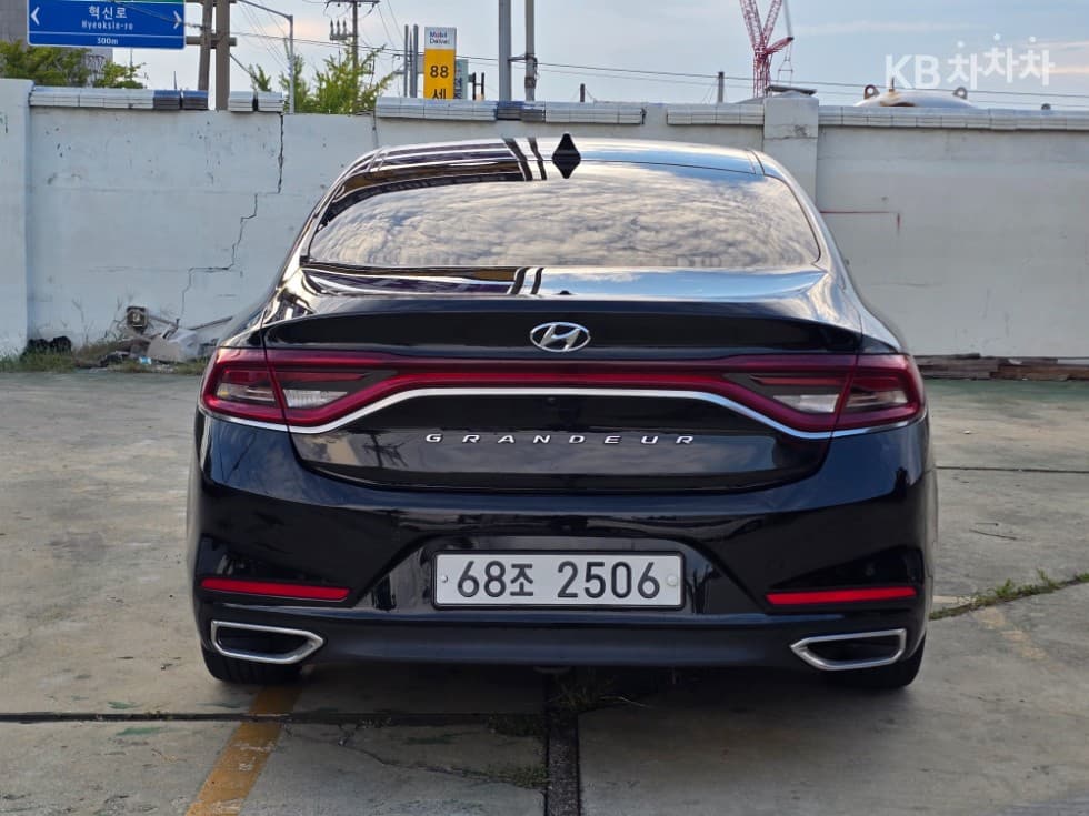 Hyundai Grandeur (Azera)IG2.4 Premium Standard - 4