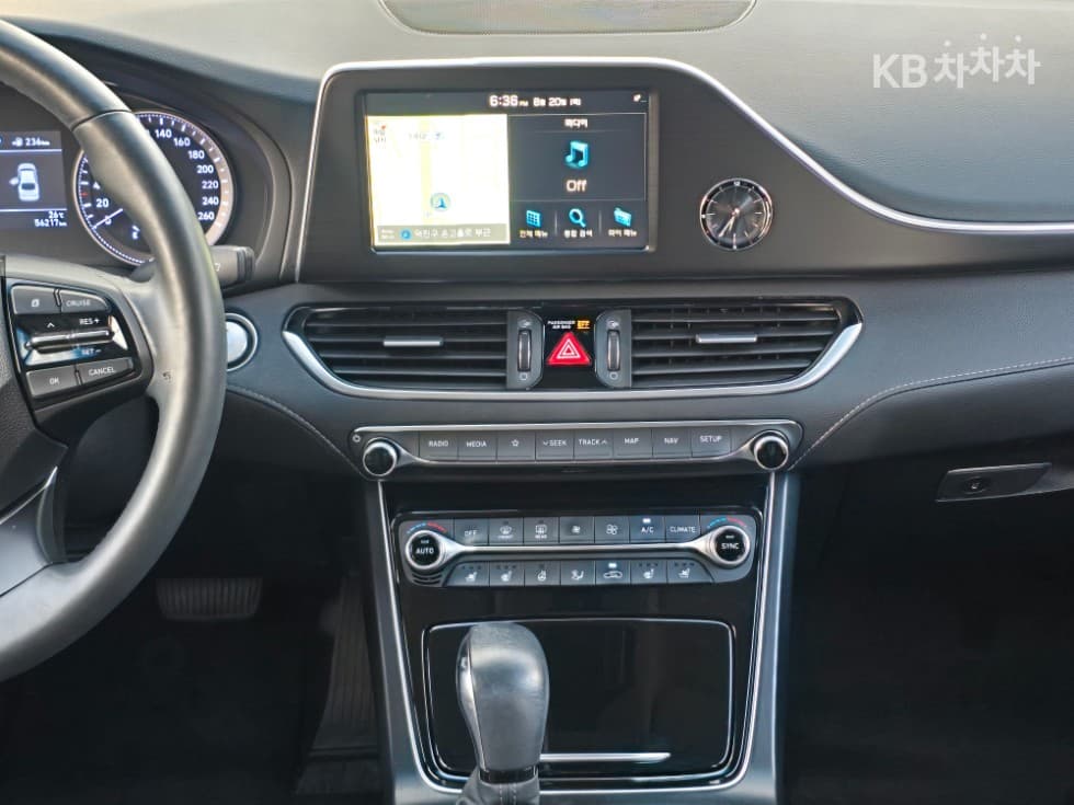 Hyundai Grandeur (Azera)IG2.4 Premium Standard - 12