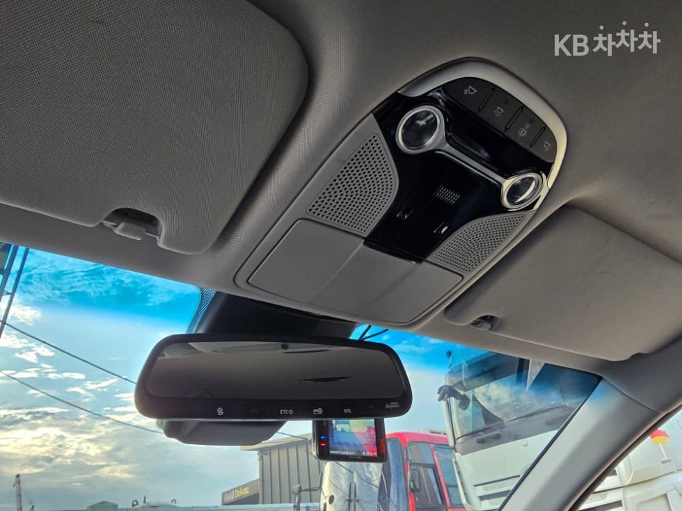 Hyundai Grandeur (Azera)IG2.4 Premium Standard - 15