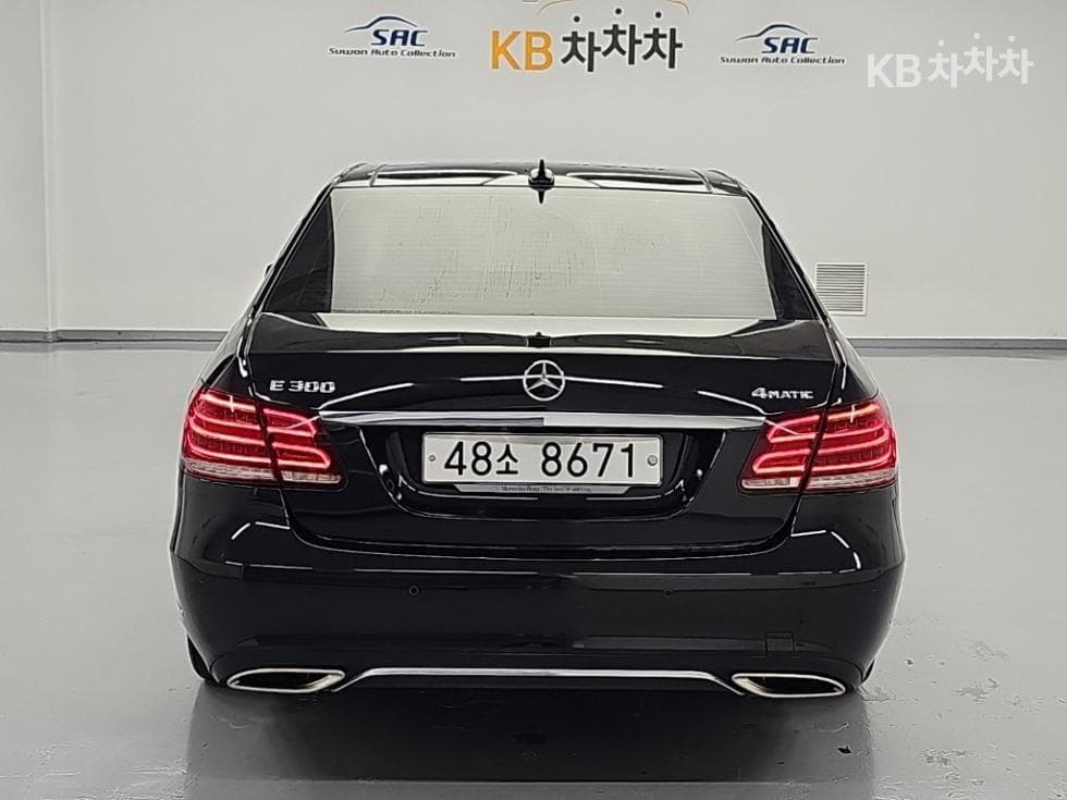 Mercedes-Benz Нов E-КласE300 4매틱 Авангард W212 - 3