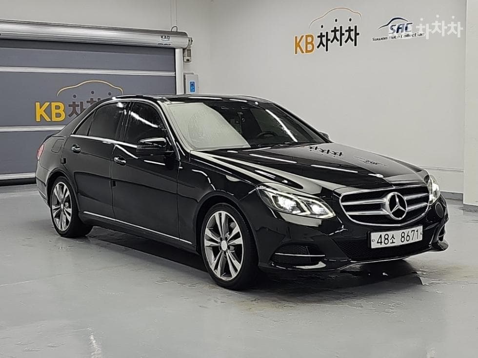 Mercedes-Benz Нов E-КласE300 4매틱 Авангард W212 - 4