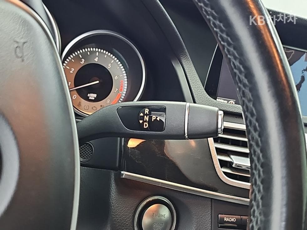 Mercedes-Benz Нов E-КласE300 4매틱 Авангард W212 - 8