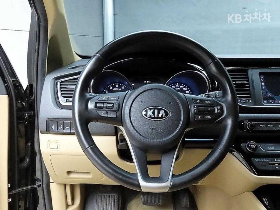 Киа The New (фейслифт) КанивалВисок Лимузин (Канивал) 3.3 Бензин 7-местен (Лимузин) President - 9
