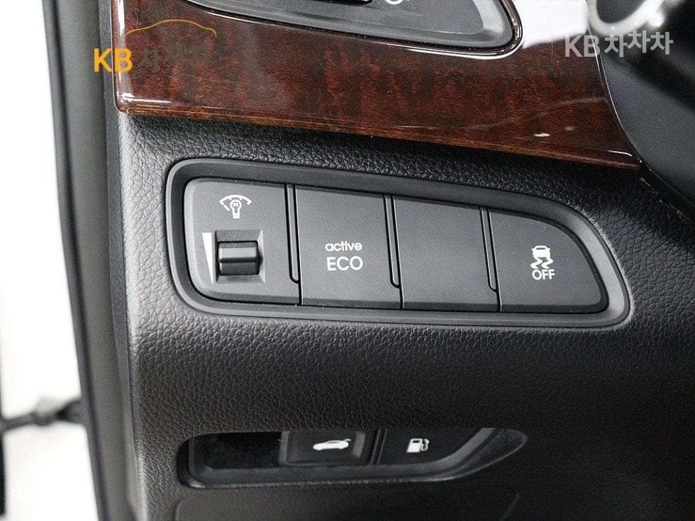 Hyundai Grandeur (Azera)HGHG240 Luxury - 10