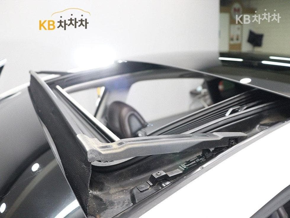 Hyundai Grandeur (Azera)HGHG240 Luxury - 12