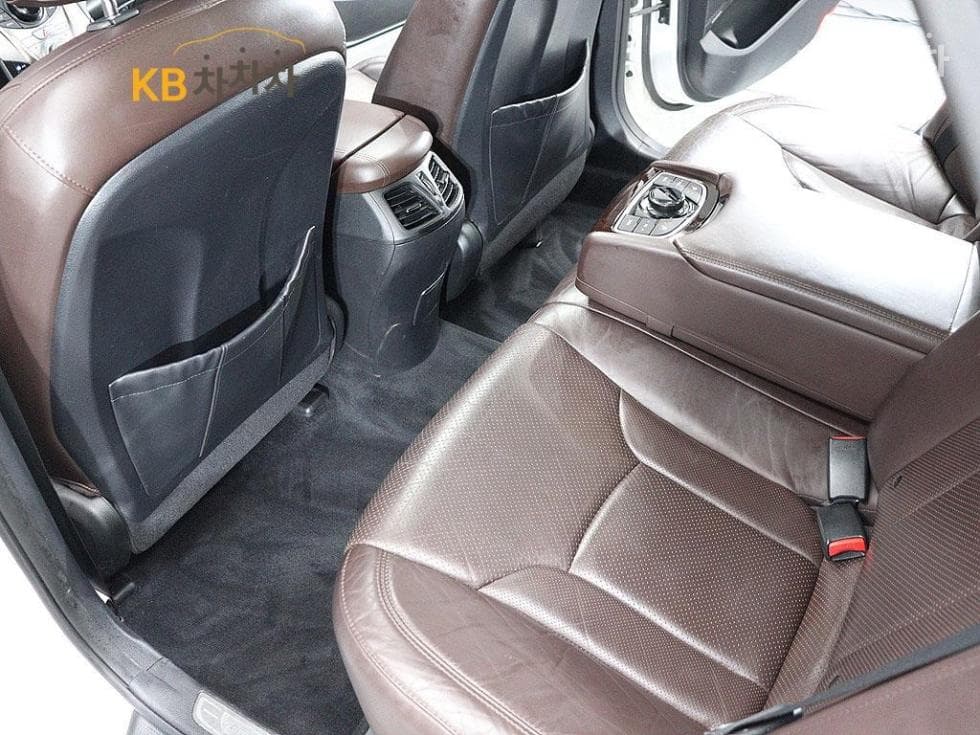 Hyundai Grandeur (Azera)HGHG240 Luxury - 16