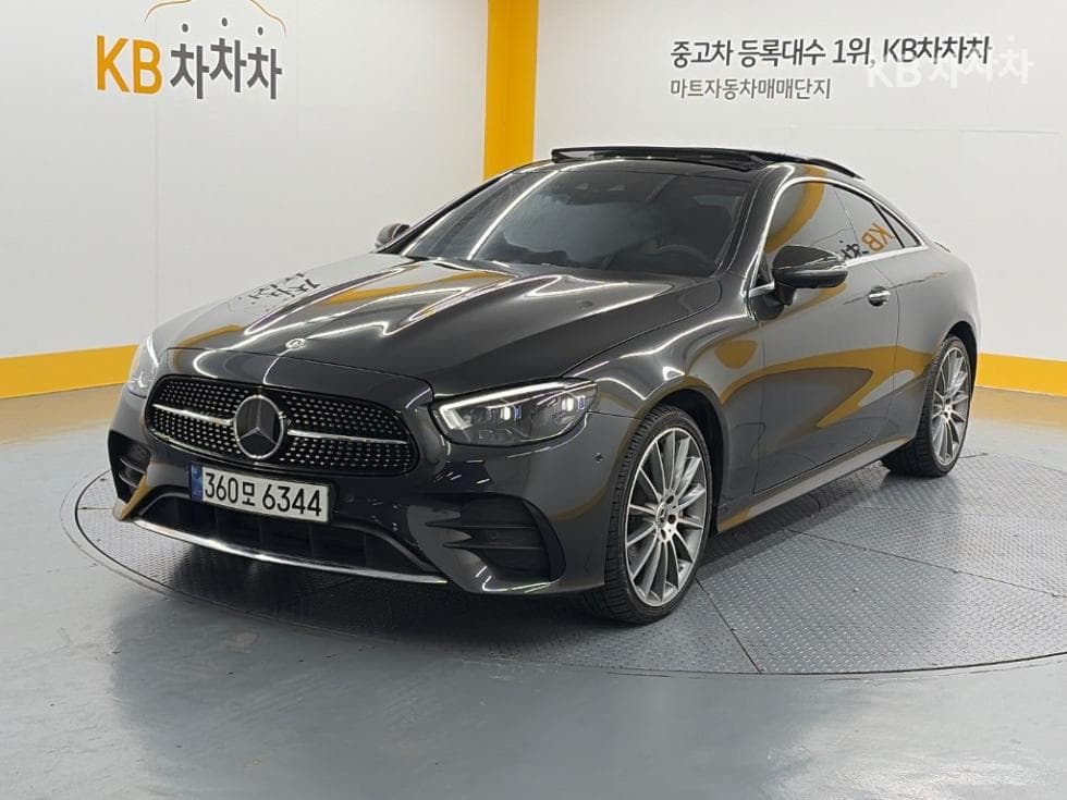 Mercedes-Benz E-Class (W213) E450 4MATIC Standard - Image 1