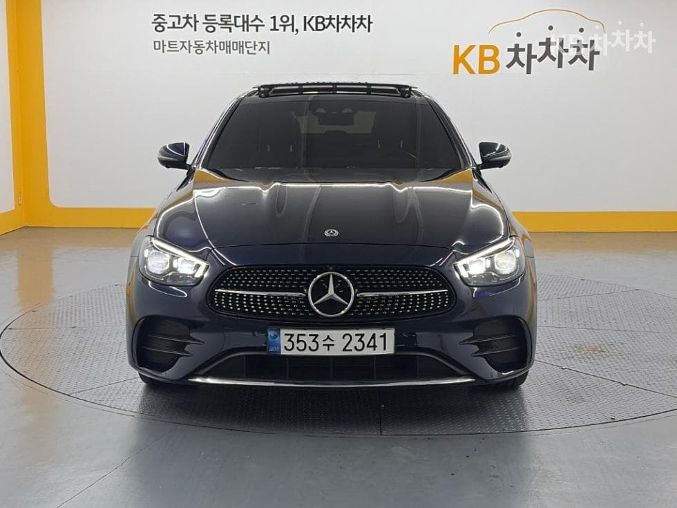 Mercedes-Benz E-Class (W213)E350 4MATIC AMG Line - 2