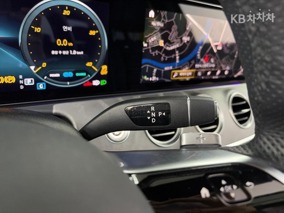 Mercedes-Benz E-Class (W213)E350 4MATIC AMG Line - 8