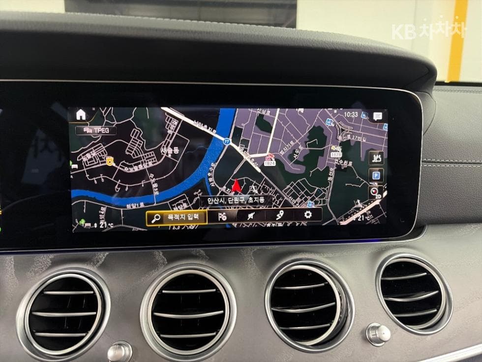 Mercedes-Benz E-Class (W213)E350 4MATIC AMG Line - 17