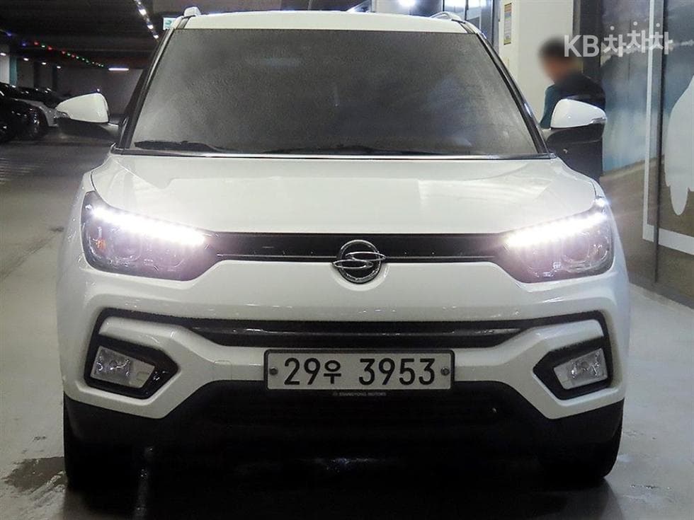 КейДжи Мобилити Тиволи 아머1.6 Бензин VX 2WD - 2