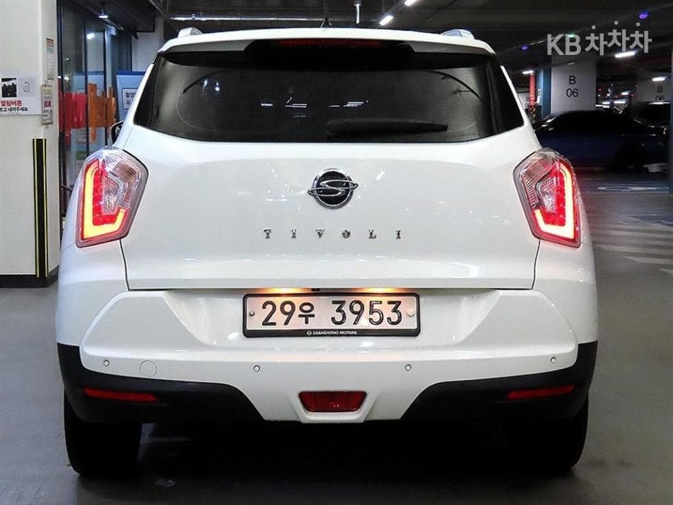КейДжи Мобилити Тиволи 아머1.6 Бензин VX 2WD - 5