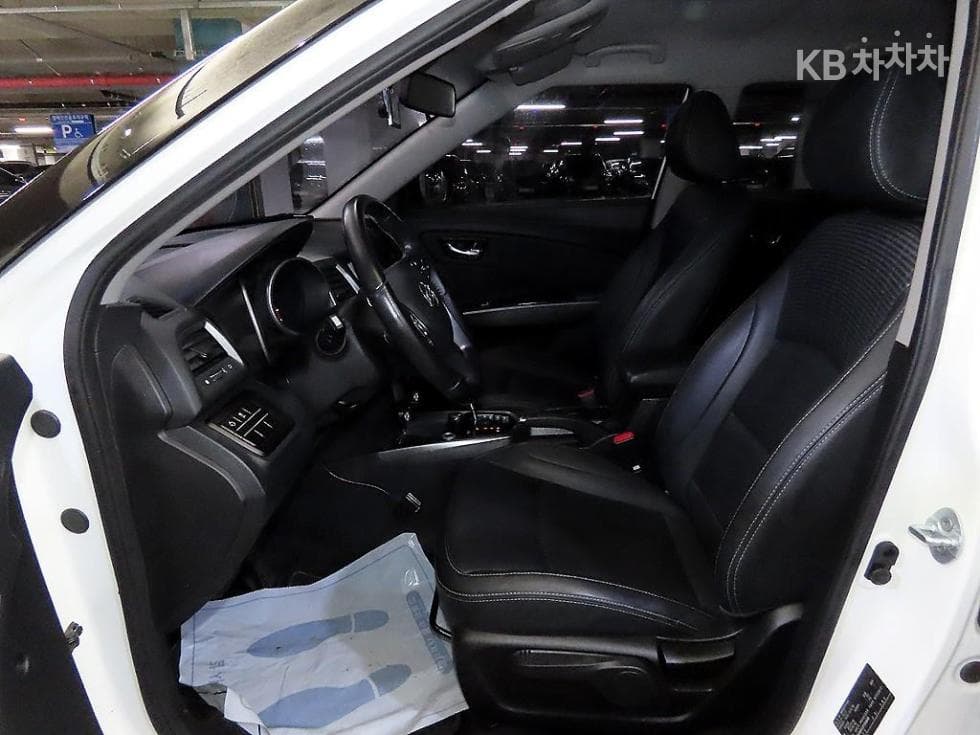 КейДжи Мобилити Тиволи 아머1.6 Бензин VX 2WD - 6