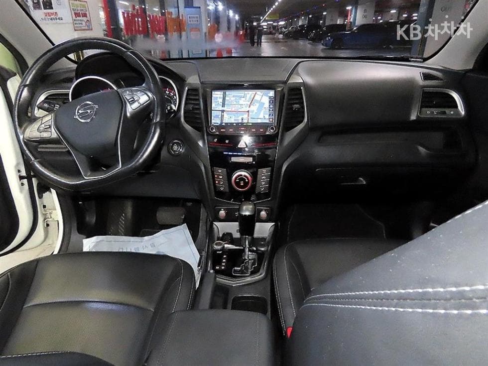 КейДжи Мобилити Тиволи 아머1.6 Бензин VX 2WD - 10