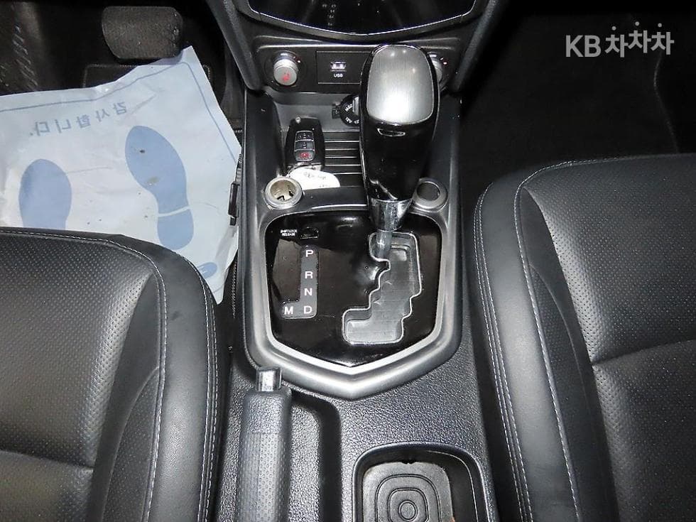 КейДжи Мобилити Тиволи 아머1.6 Бензин VX 2WD - 12