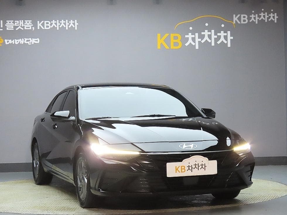 Hyundai The New (facelift) Avante (Elantra) (CN7)1.6 Gasoline Inspiration - 3